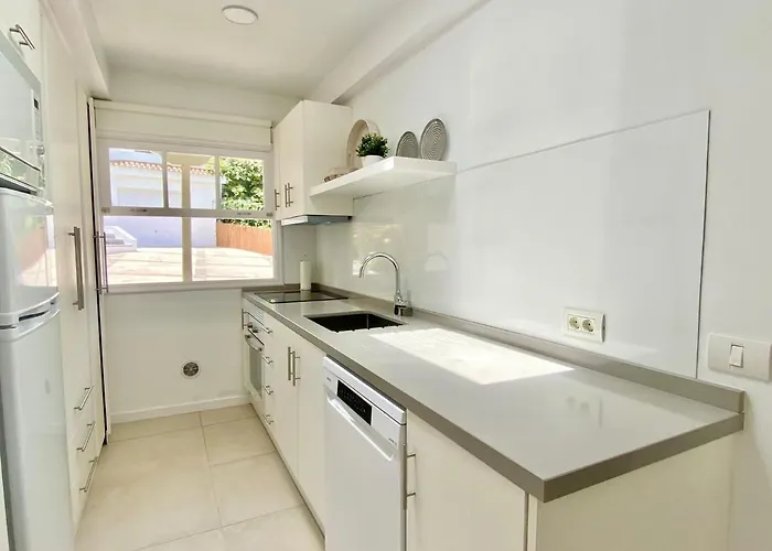 Casa Fontana, Amazing Sea View And Wide Terrace With Pool Tatil Evi