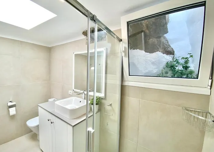 Casa Fontana, Amazing Sea View And Wide Terrace With Pool بيت للعطل