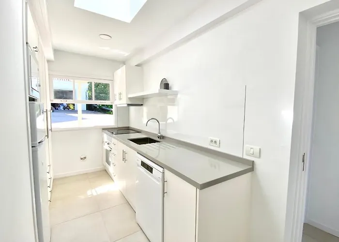 Casa Fontana, Amazing Sea View And Wide Terrace With Pool لا أوروتافا