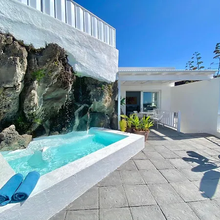 Casa Fontana, Amazing Sea View And Wide Terrace With Pool Prázdninový dům *